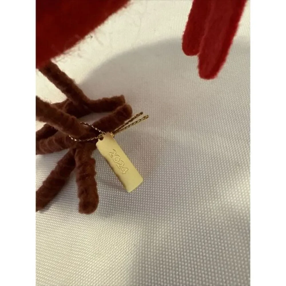 Target Wondershop‎ Featherly Friends Christmas 2024 Bird - Conifer